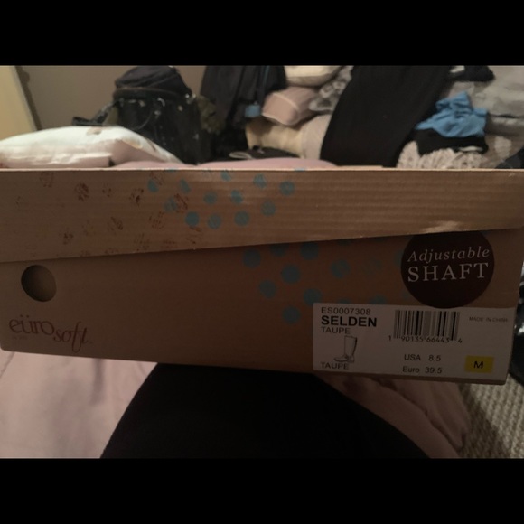 Sofft Euro soft taupe lace up fall boots with buckle - Picture 7 of 7